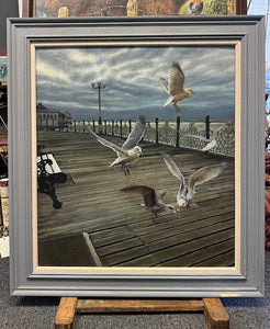 Simon Royer - Gulls on Brighton pier